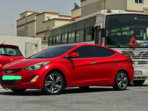 Hyundai Elantra 2015 — YallaMotor