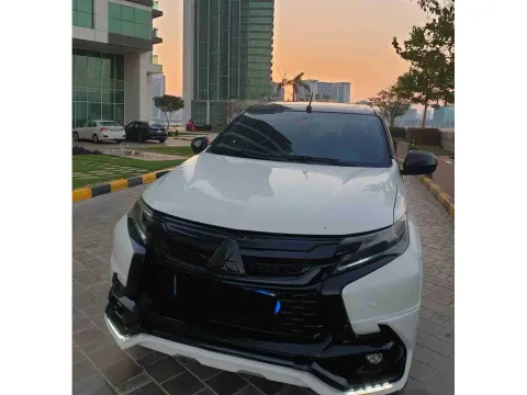 Mitsubishi Montero Sport 2019 — YallaMotor