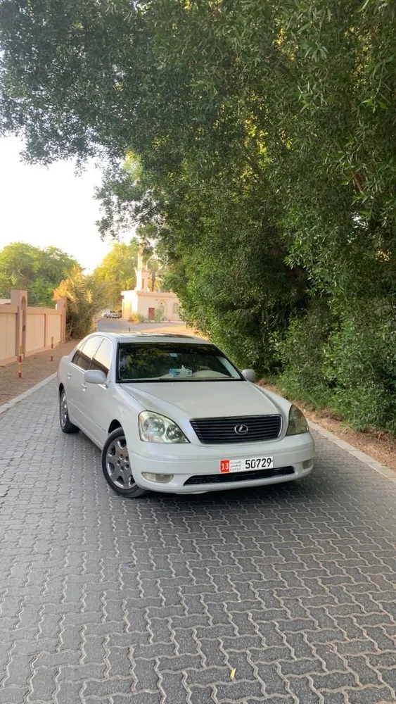 Lexus LS 430 2001 — YallaMotor