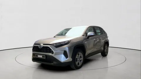 Toyota RAV4 2025 — YallaMotor