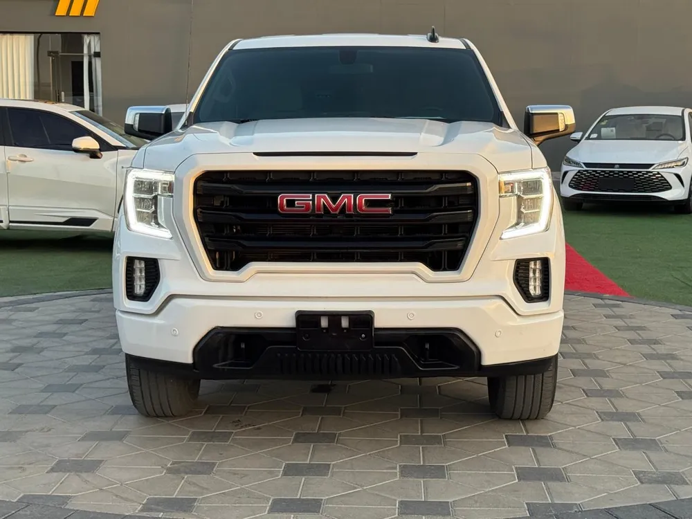 GMC Sierra 2021 — YallaMotor