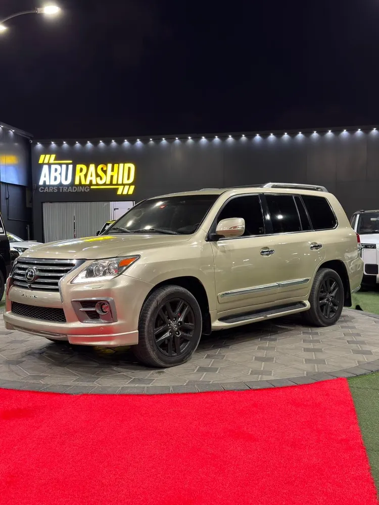 Lexus LX 2009 — YallaMotor