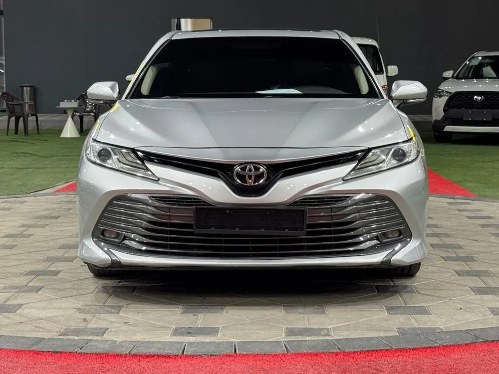 Toyota Camry 2019 — YallaMotor