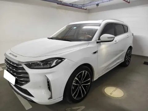 Jetour X70 Plus 2025 — YallaMotor
