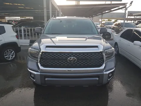 Toyota Tundra 2018 — YallaMotor
