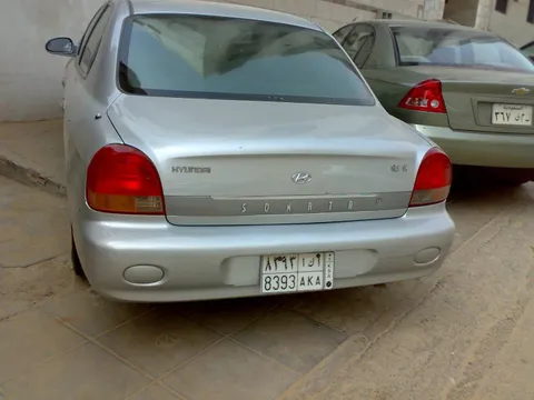 Hyundai Sonata 2000 — YallaMotor