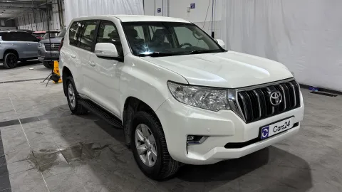 Toyota Prado 2023 — YallaMotor