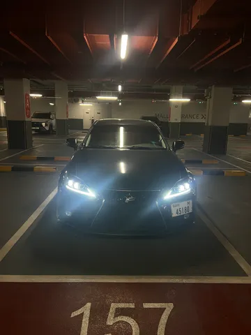 Lexus IS 300 2009 — YallaMotor