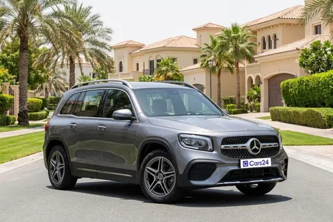 Mercedes-Benz GLB 2025 — YallaMotor