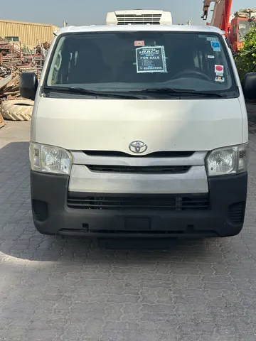 Toyota Hiace 2015 — YallaMotor