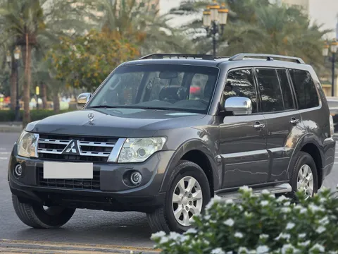 Mitsubishi Pajero 2014 — YallaMotor